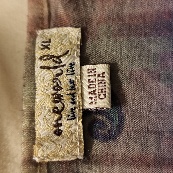 One world live and let live Blouse Tank top - Picture 8 of 8